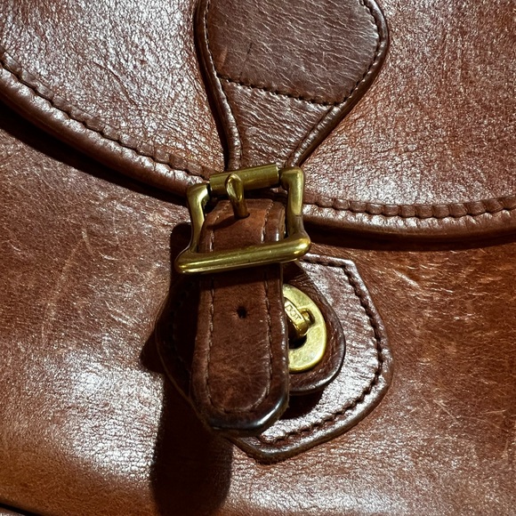 Brown Leather Crossbody Bag with Flap Closure - Picture 4 of 11